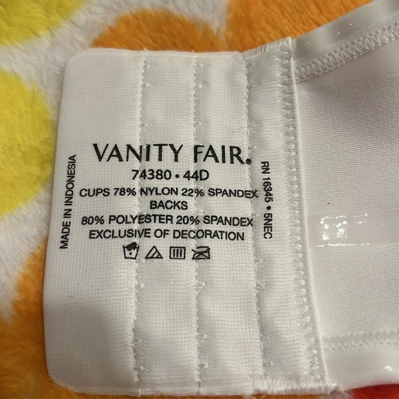 NWT Beauty Back Smoothing Strapless Bra, 4-Way Stretch Fabric, Lightly Lined - Picture 7 of 9